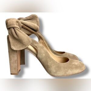 Banana Republic Suede Sling Back Bow Heels Taupe Tan